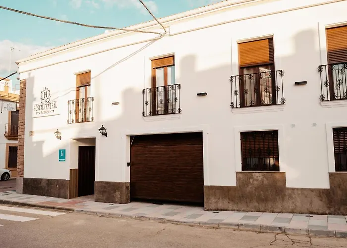 Hostal Central Marmolejo Гостевой дом Мармолехо