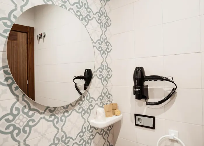 Hostal Central Marmolejo Гостевой дом 3*